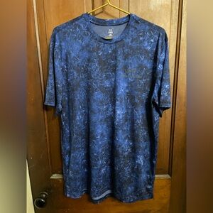 Under Armour men’s large loose short sleeve blue athletic shirt